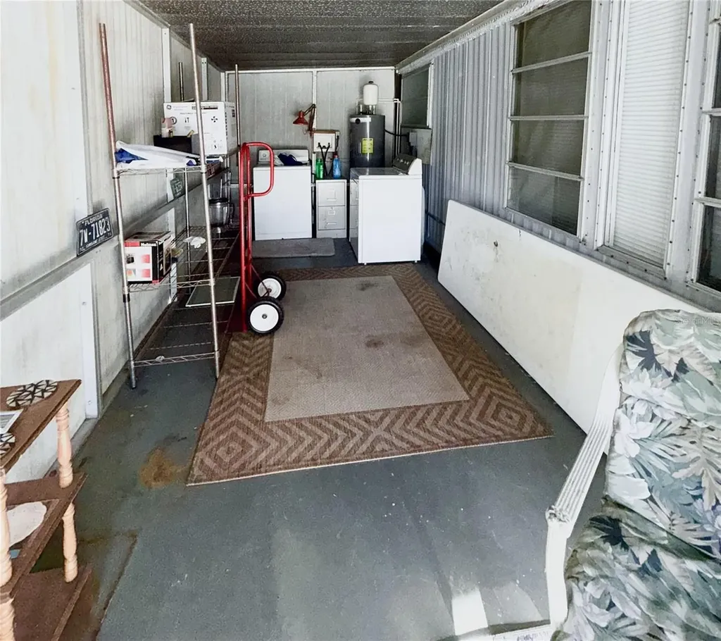 1370 County Drive Tavares FL 32778