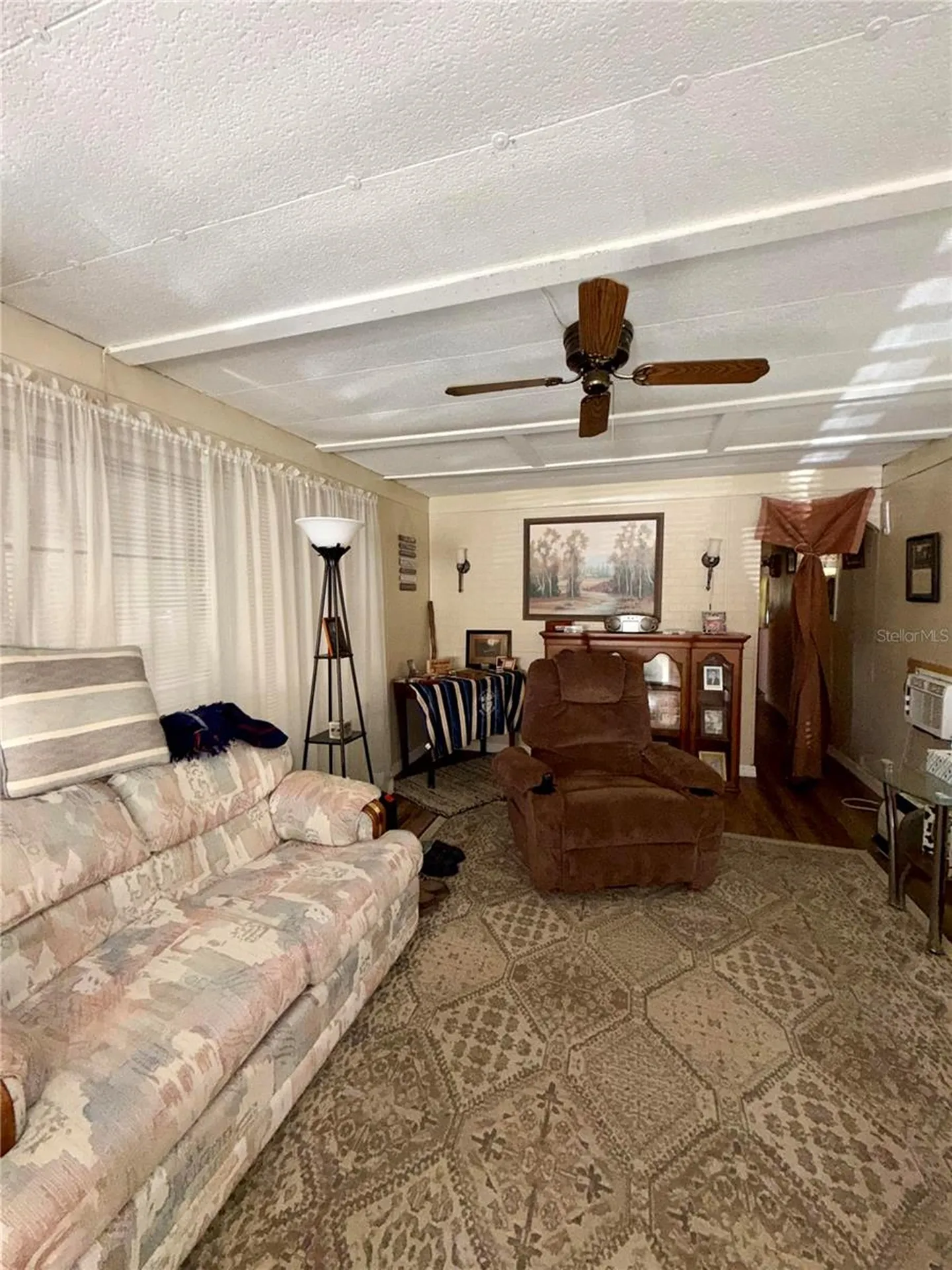 1370 County Drive Tavares FL 32778