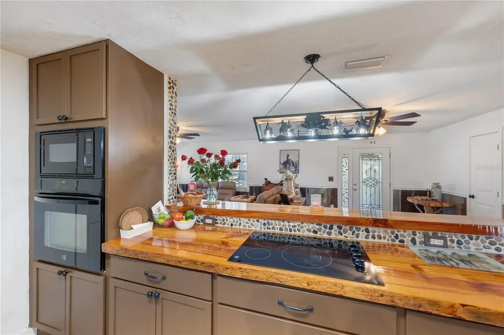17885 NE 2nd Place Williston FL 32696