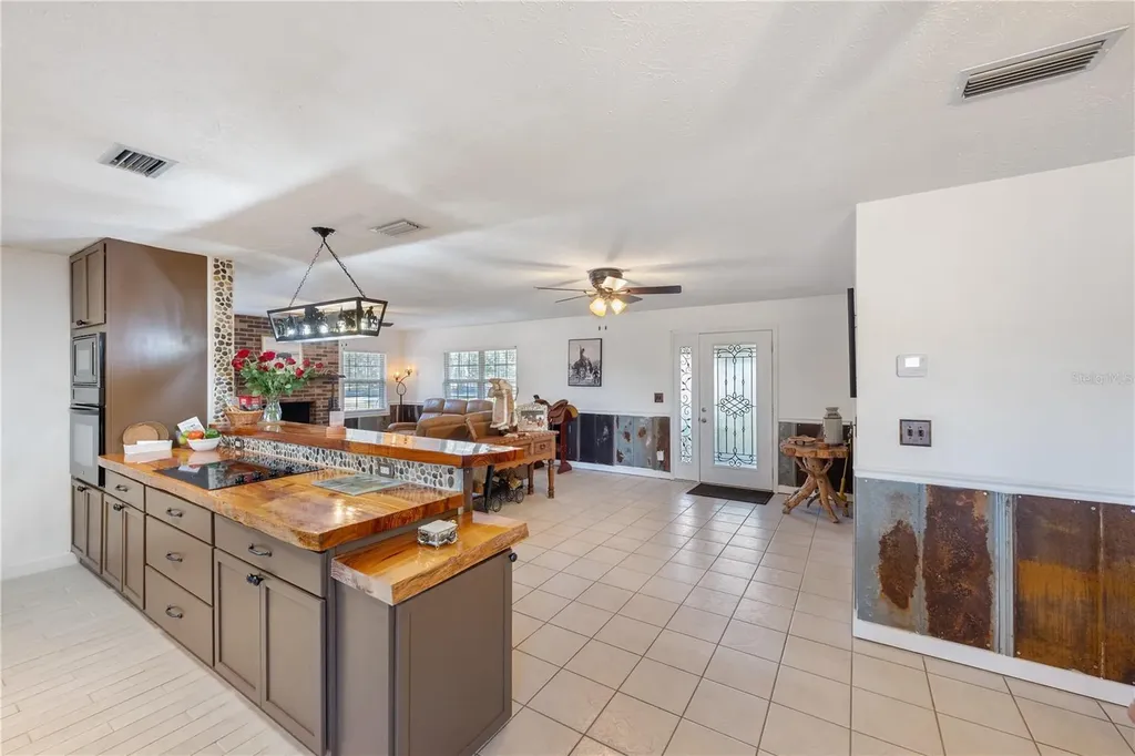 17885 NE 2nd Place Williston FL 32696