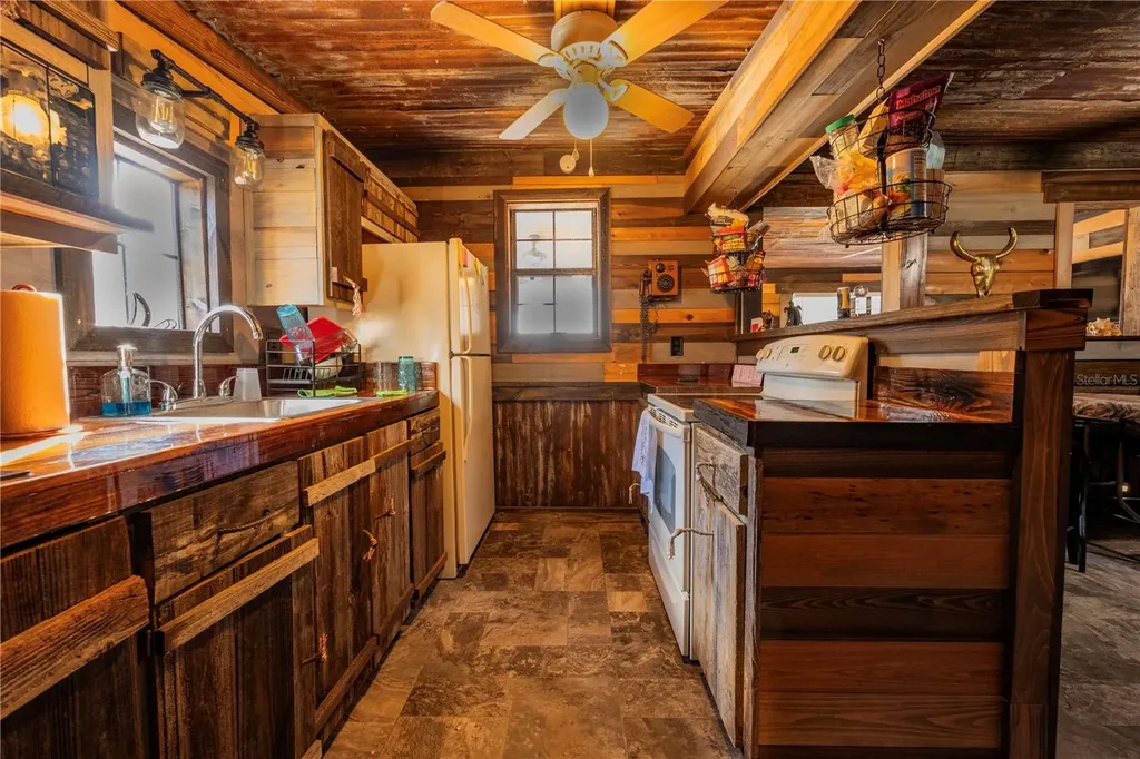 17885 NE 2nd Place Williston FL 32696