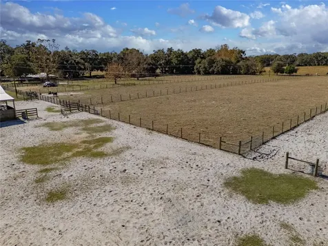17885 NE 2nd Place Williston FL 32696