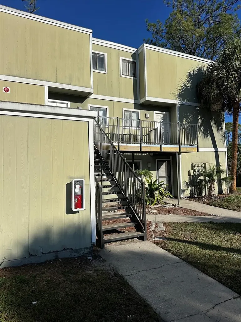 126 Scottsdale Square Winter Park FL 32792