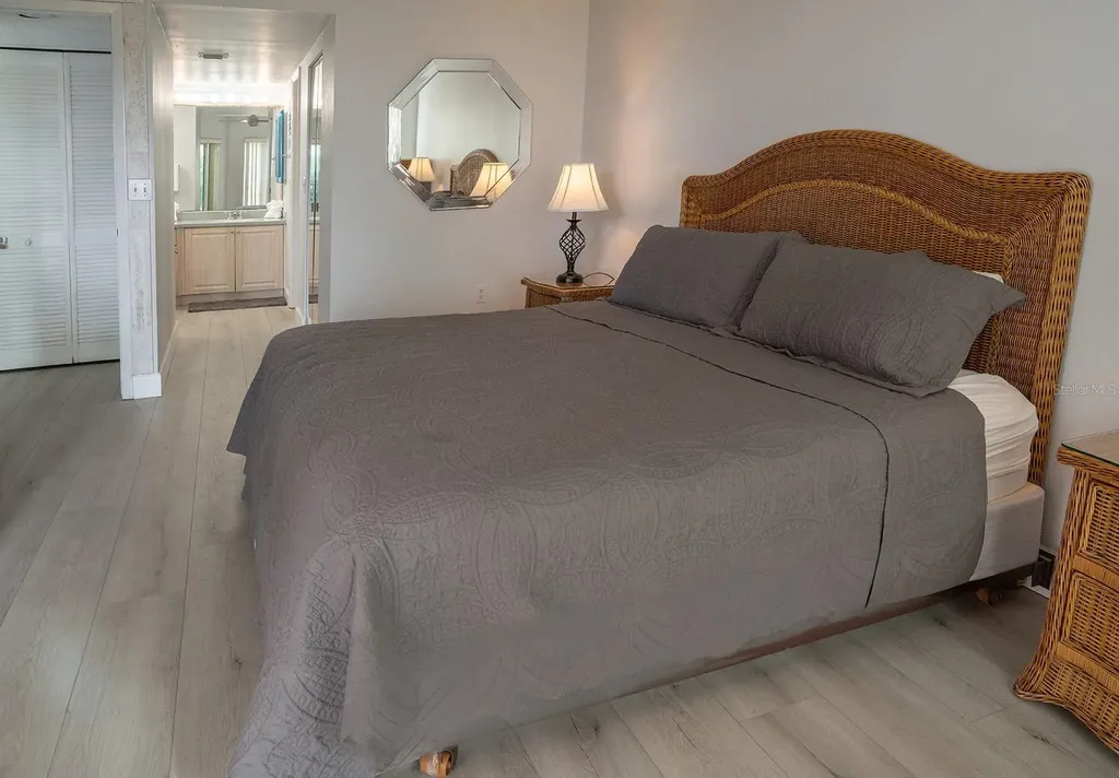 7564 Bayshore Drive Treasure Island FL 33706