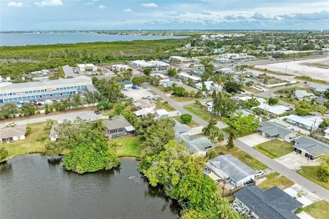 4424 87th Street Court W Street W Bradenton FL 34210