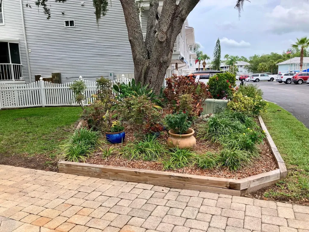 2015 Vista Del Sol Circle Lutz FL 33558