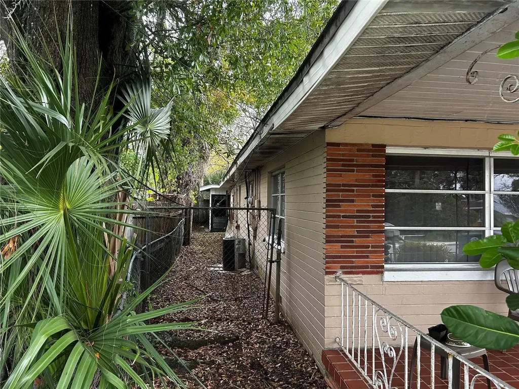 415 Model Street Daytona Beach FL 32114