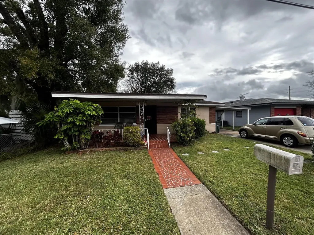 415 Model Street Daytona Beach FL 32114