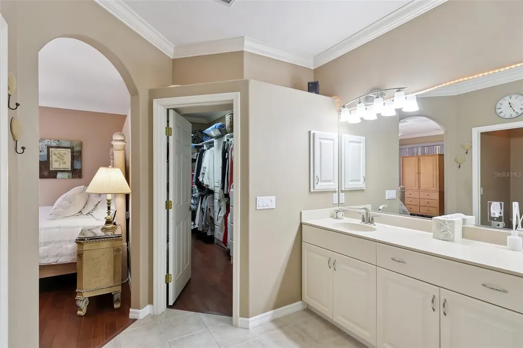 2002 Palm View Road Sarasota FL 34240
