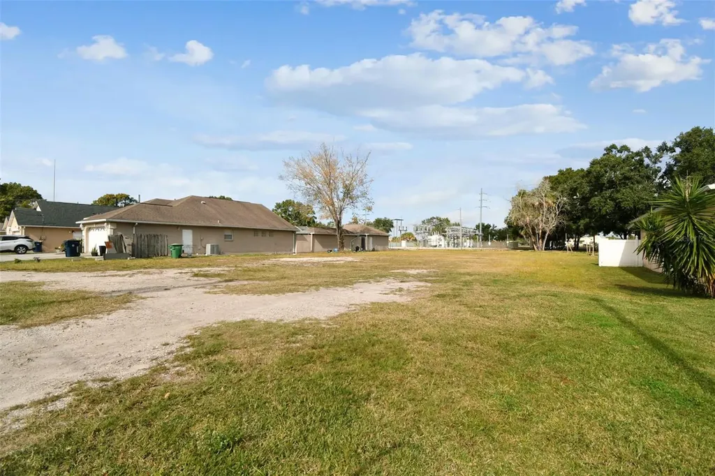 3337 W Woodlawn Avenue Tampa FL 33607
