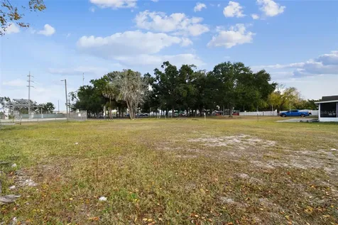 3337 W Woodlawn Avenue Tampa FL 33607