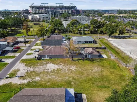 3337 W Woodlawn Avenue Tampa FL 33607