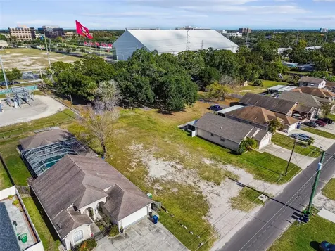 3337 W Woodlawn Avenue Tampa FL 33607