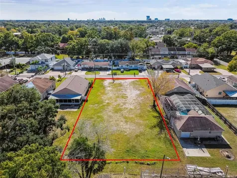 3337 W Woodlawn Avenue Tampa FL 33607