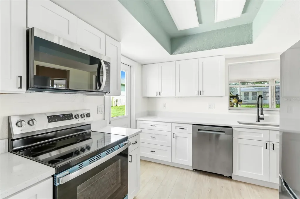 5915 Tidewood Avenue Sarasota FL 34231