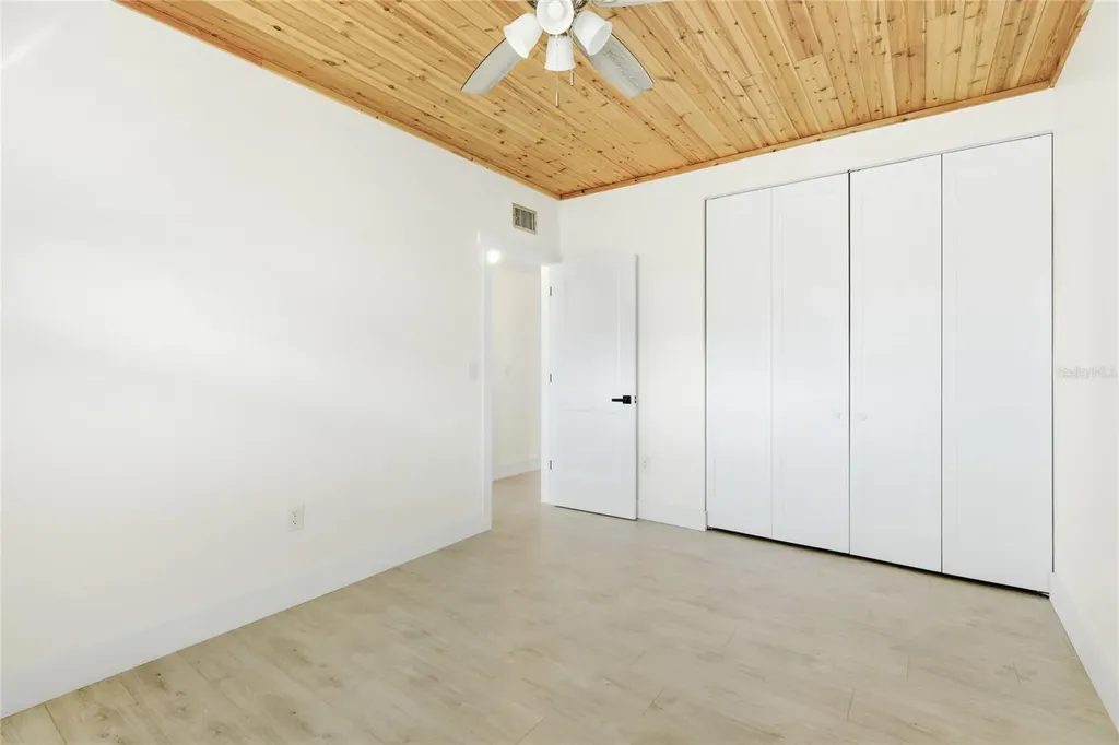 5915 Tidewood Avenue Sarasota FL 34231