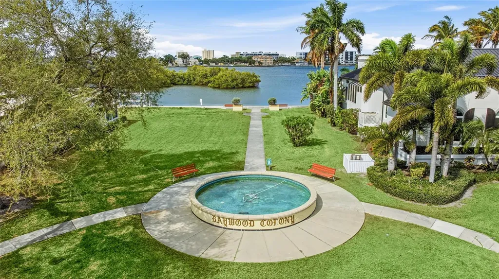 5915 Tidewood Avenue Sarasota FL 34231