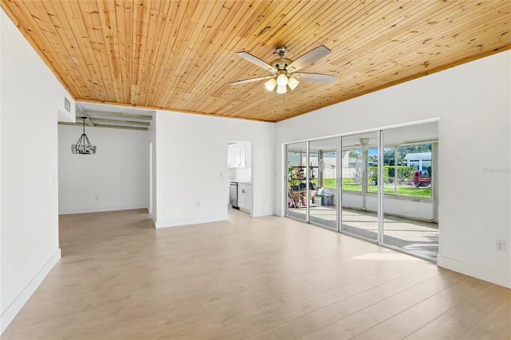 5915 Tidewood Avenue Sarasota FL 34231