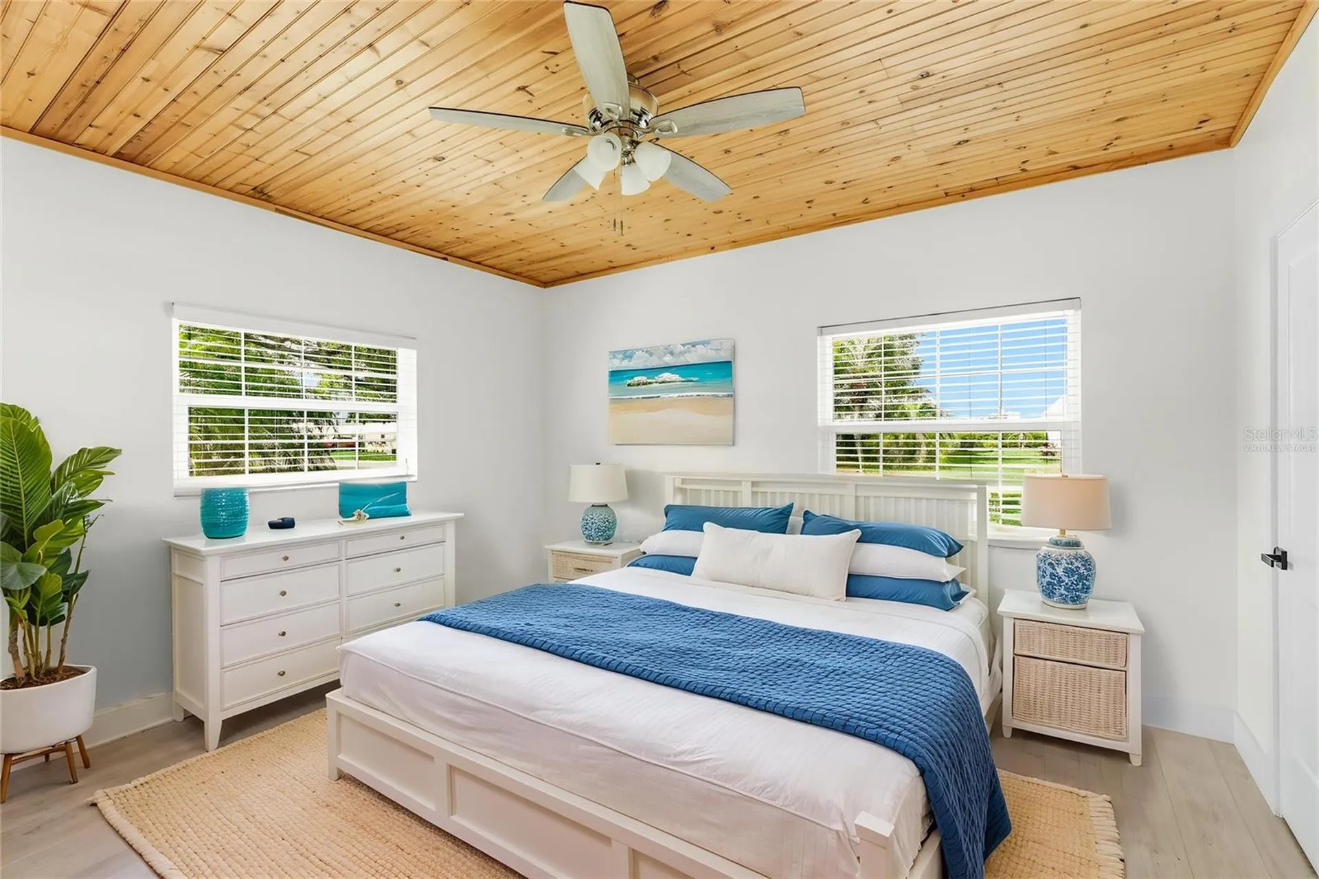 5915 Tidewood Avenue Sarasota FL 34231