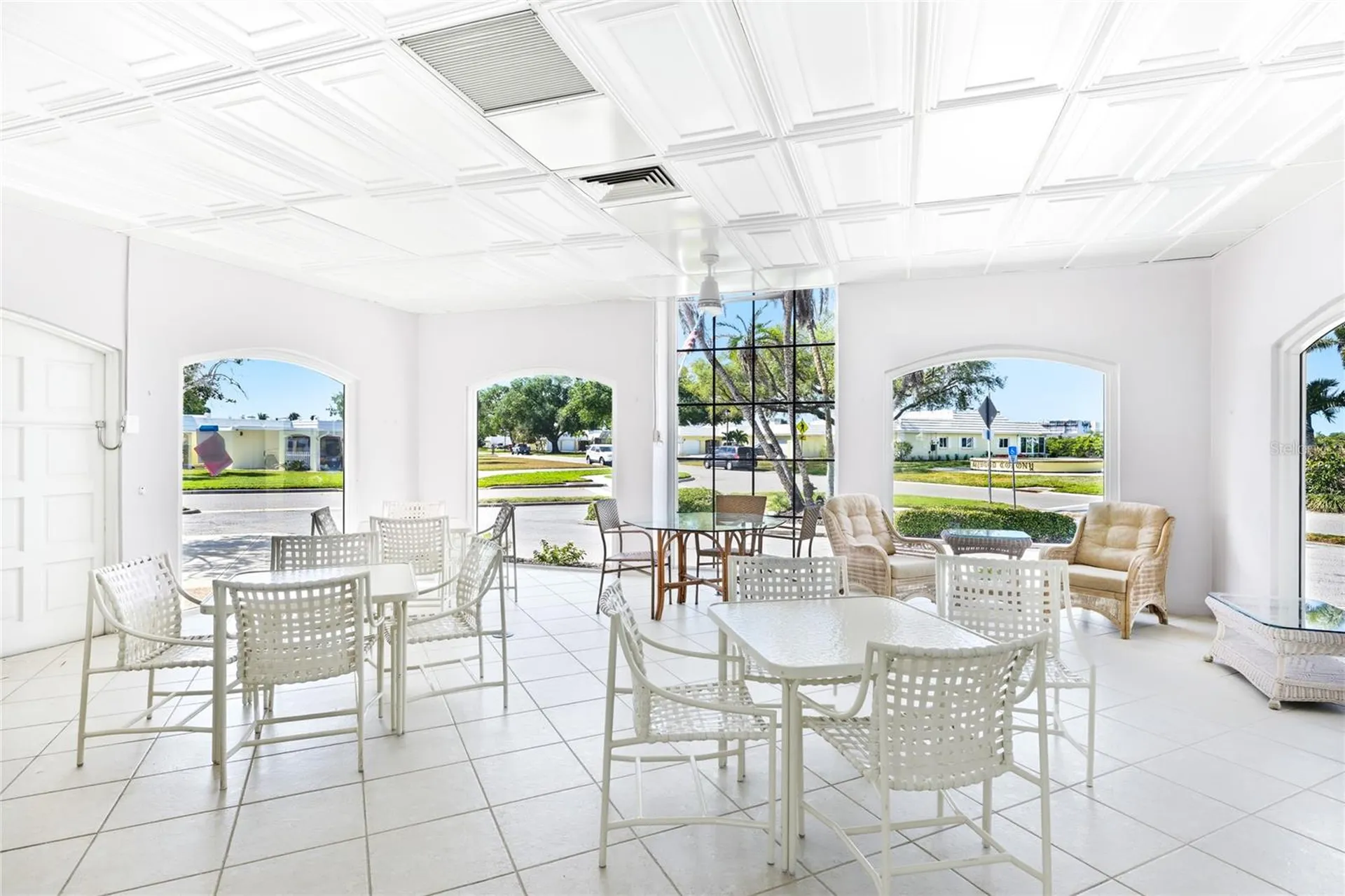 5915 Tidewood Avenue Sarasota FL 34231