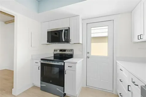 5915 Tidewood Avenue Sarasota FL 34231