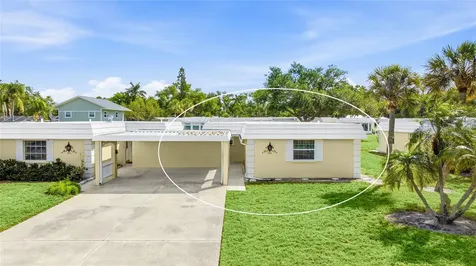 5915 Tidewood Avenue Sarasota FL 34231