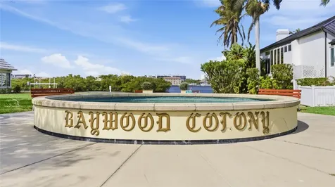 5915 Tidewood Avenue Sarasota FL 34231