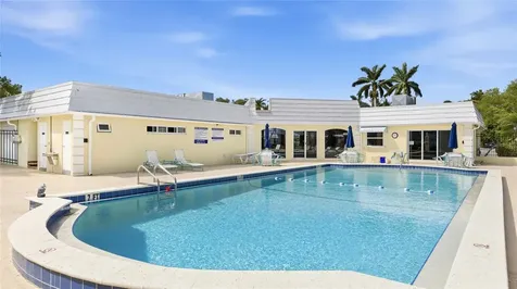5915 Tidewood Avenue Sarasota FL 34231