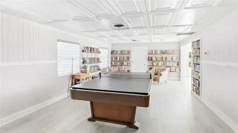 5915 Tidewood Avenue Sarasota FL 34231