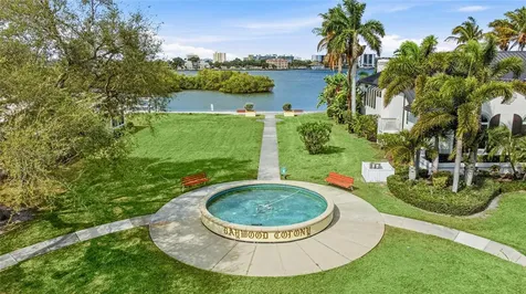 5915 Tidewood Avenue Sarasota FL 34231