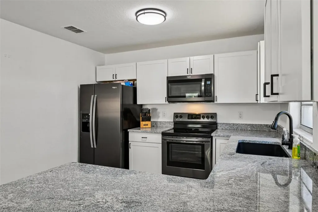 56305 Redbud Road Astor FL 32102