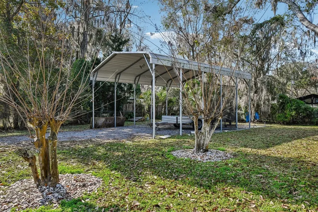 56305 Redbud Road Astor FL 32102