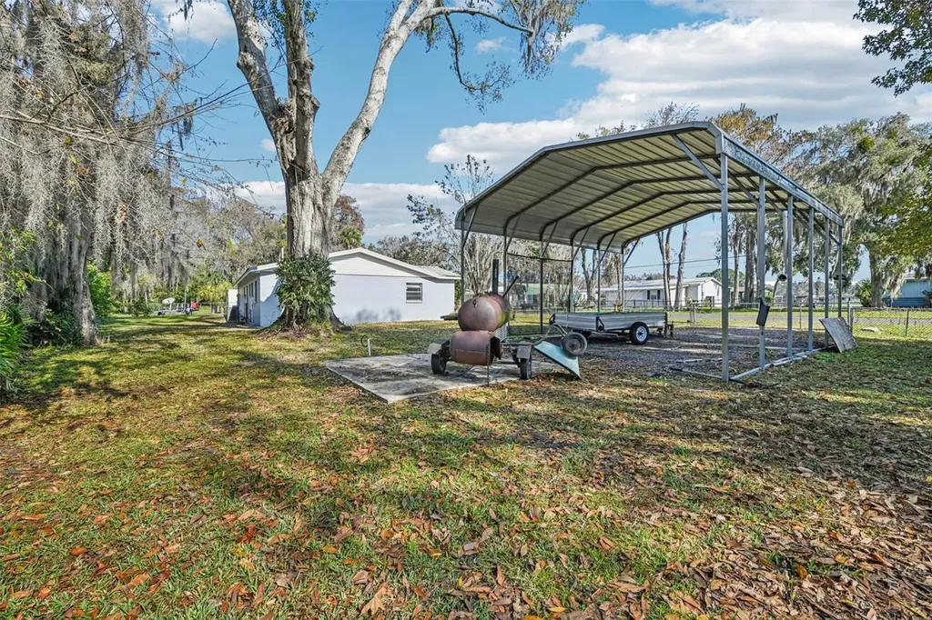 56305 Redbud Road Astor FL 32102