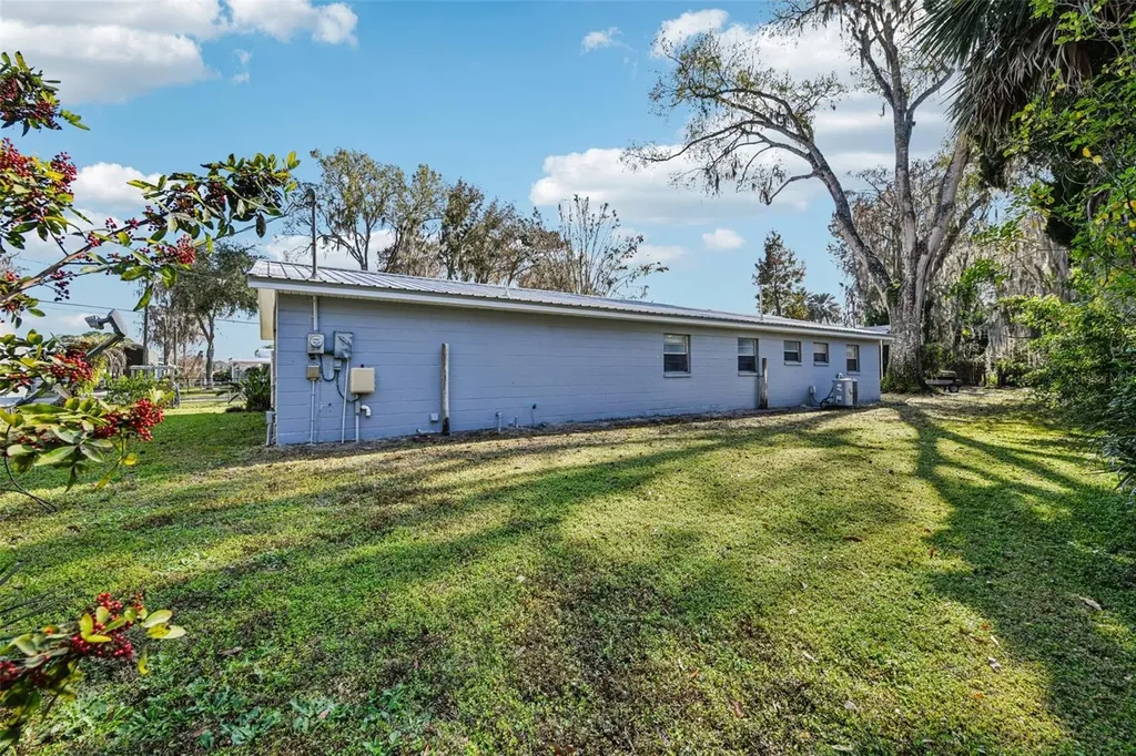 56305 Redbud Road Astor FL 32102