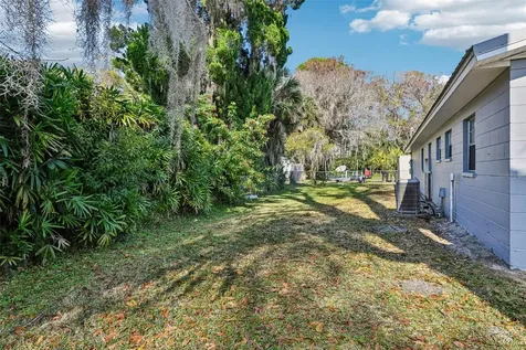 56305 Redbud Road Astor FL 32102