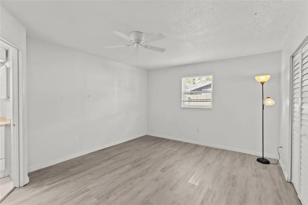 4848 Camphor Avenue Sarasota FL 34231