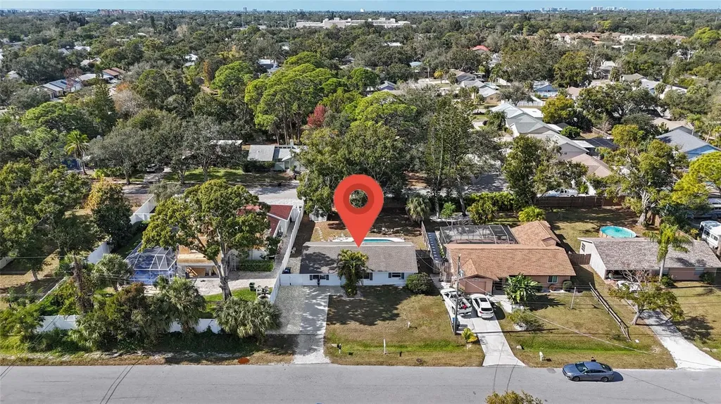 4848 Camphor Avenue Sarasota FL 34231