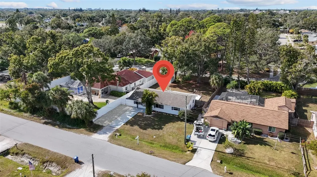 4848 Camphor Avenue Sarasota FL 34231