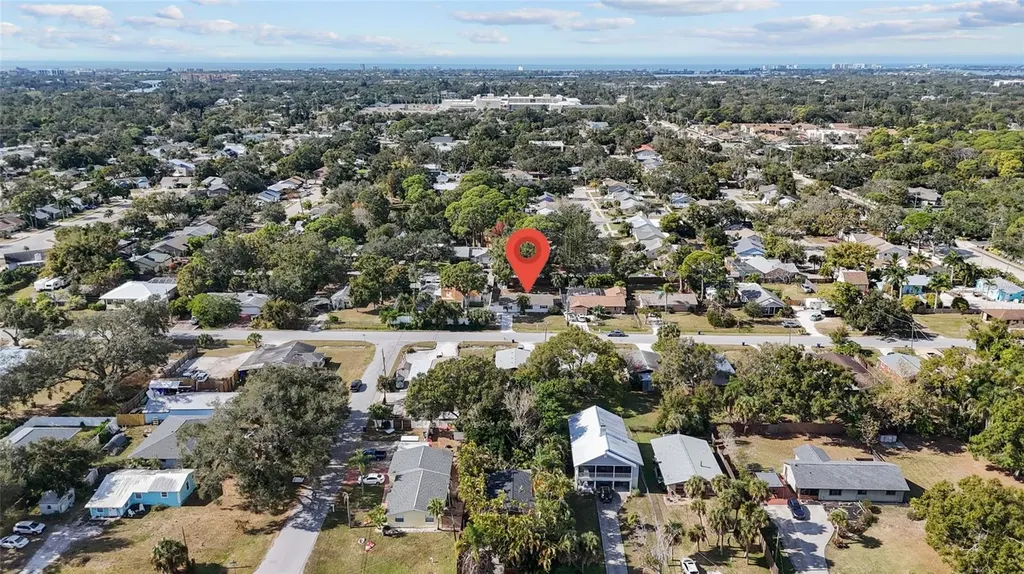 4848 Camphor Avenue Sarasota FL 34231