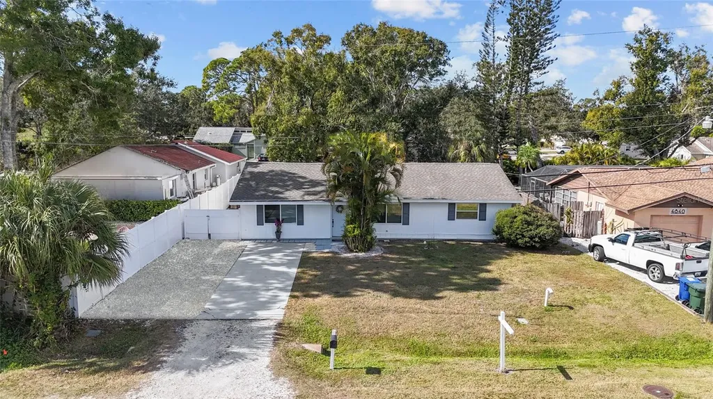 4848 Camphor Avenue Sarasota FL 34231