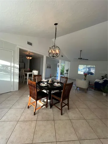 4848 Camphor Avenue Sarasota FL 34231