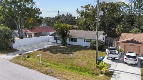 4848 Camphor Avenue Sarasota FL 34231