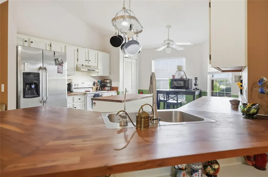 905 Northern Oaks Terrace Deland FL 32724