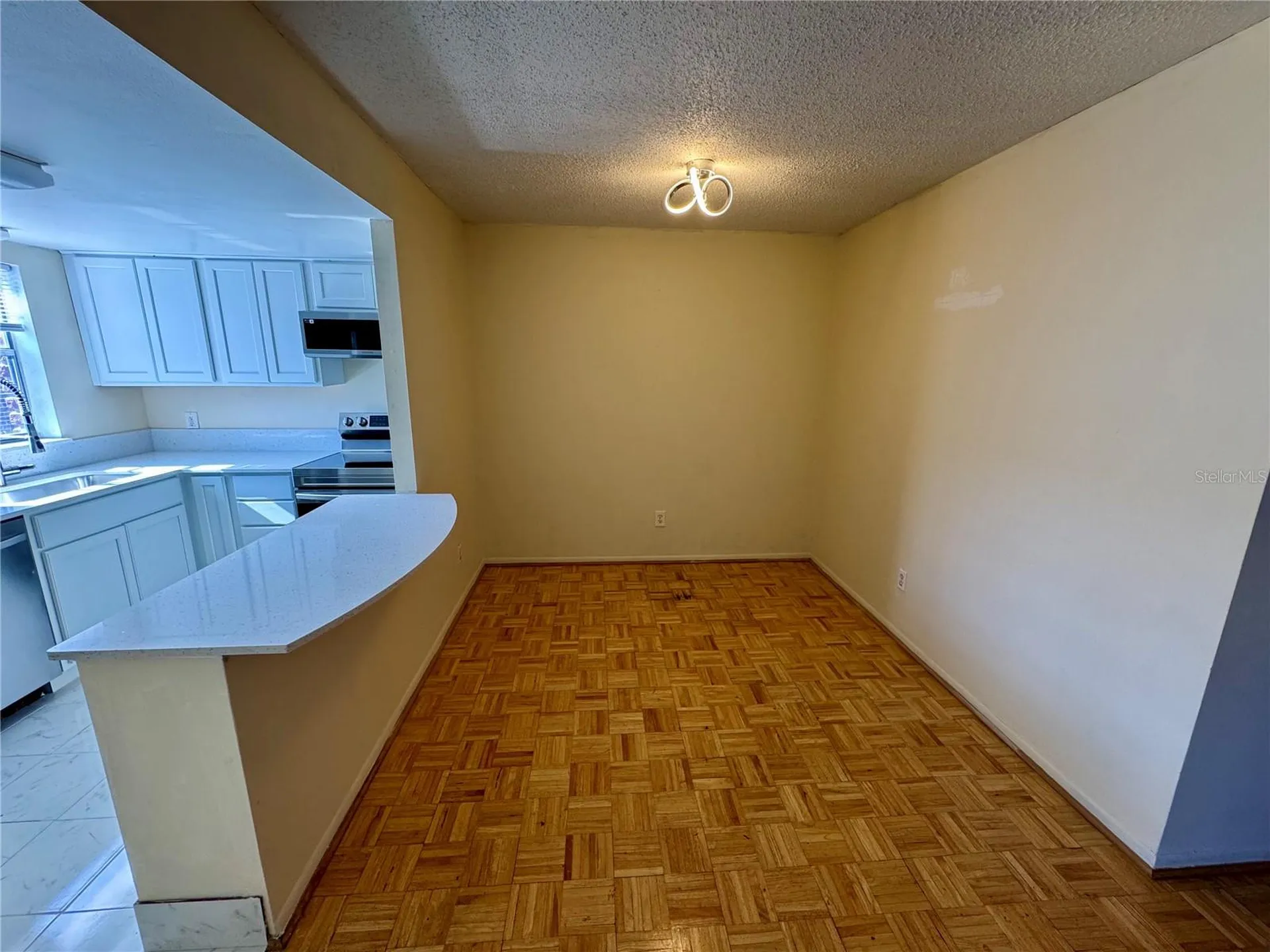 1140 84th Avenue N St Petersburg FL 33702