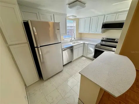 1140 84th Avenue N St Petersburg FL 33702
