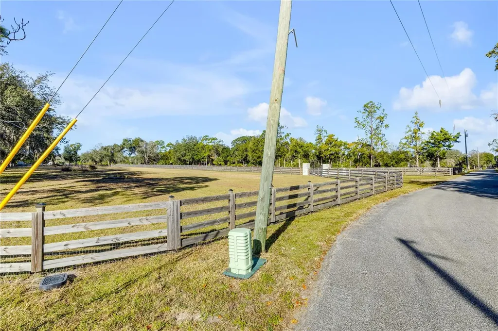 420 Roberts Road Pierson FL 32180