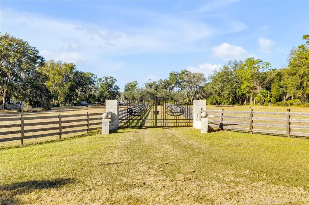 420 Roberts Road Pierson FL 32180
