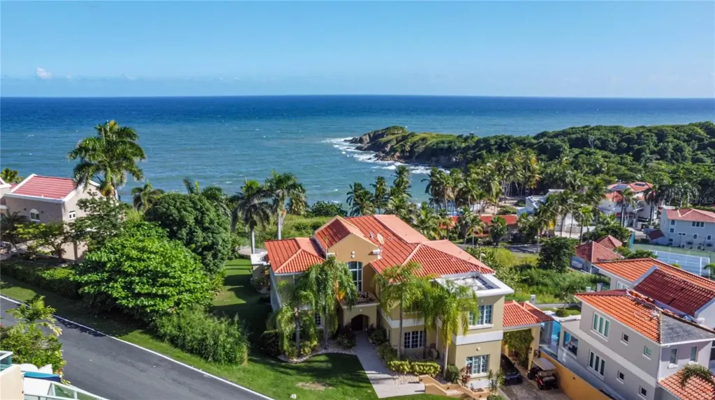 53 Shell Castle Humacao PR 00791
