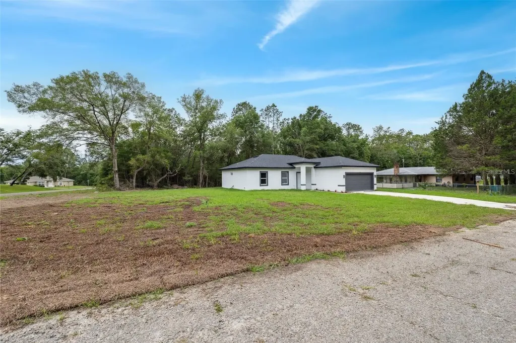 732 W Macroy Place Dunnellon FL 34434