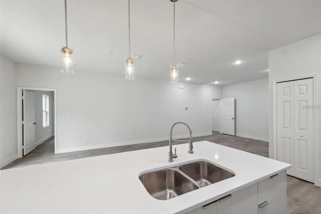 732 W Macroy Place Dunnellon FL 34434